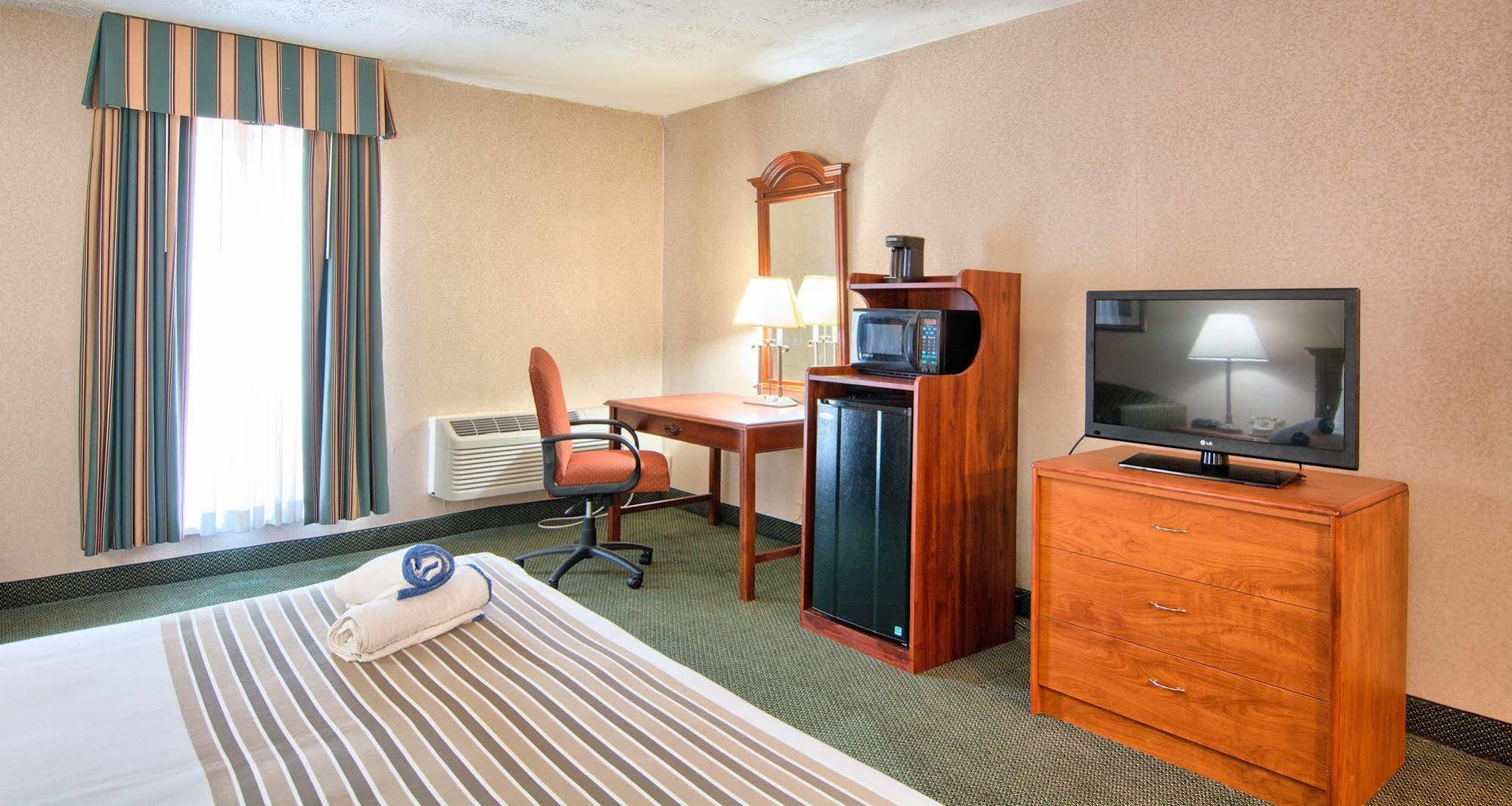 Days Inn By Wyndham Doswell \/ Kings Dominion Area Exterior photo